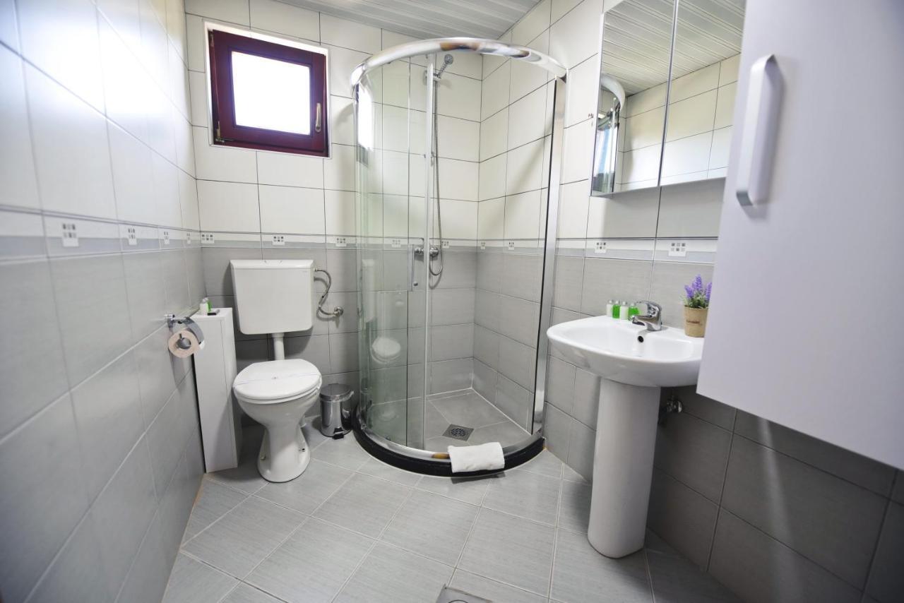 Si Apartments Ohrid With Free Parking מראה חיצוני תמונה